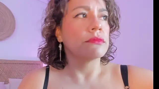 Snapshot of gipsela_gomez chatting on June 10, 2026, 7:35 pm gipsela gomez online show from June 10, 2026, 7:35 pm