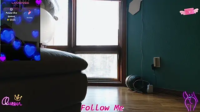 Snapshot of QueenYsuRey chatting on March 3, 2026, 7:09 pm QueenYsuRey online show from March 3, 2026, 7:09 pm