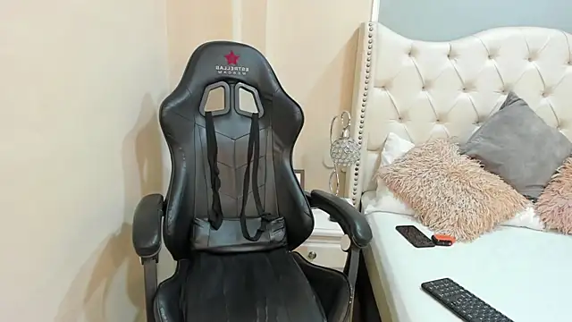 Snapshot of Tyler_Rodriguez chatting on January 22, 2025, 2:24 pm Tyler Rodriguez online show from January 22, 2025, 2:24 pm