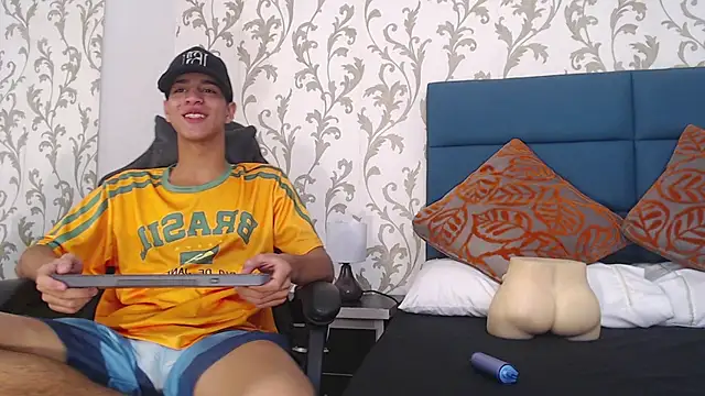 Snapshot of Tyler_Rodriguez chatting on February 11, 2025, 2:57 pm Tyler Rodriguez online show from February 11, 2025, 2:57 pm