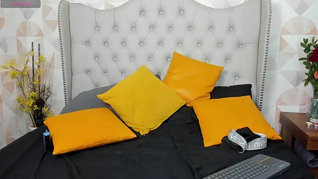 Snapshot of Tyler_Rodriguez chatting on February 12, 2025, 1:06 pm Tyler Rodriguez online show from February 12, 2025, 1:06 pm