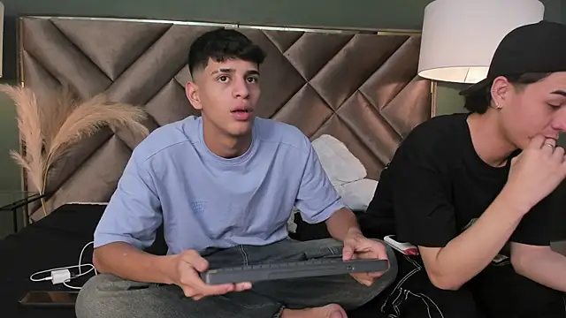 Snapshot of Tyler_Rodriguez chatting on February 16, 2025, 8:11 pm Tyler Rodriguez online show from February 16, 2025, 8:11 pm