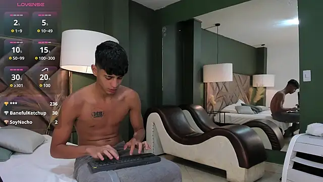 Snapshot of Tyler_Rodriguez chatting on March 12, 2025, 10:59 am Tyler Rodriguez online show from March 12, 2025, 10:59 am