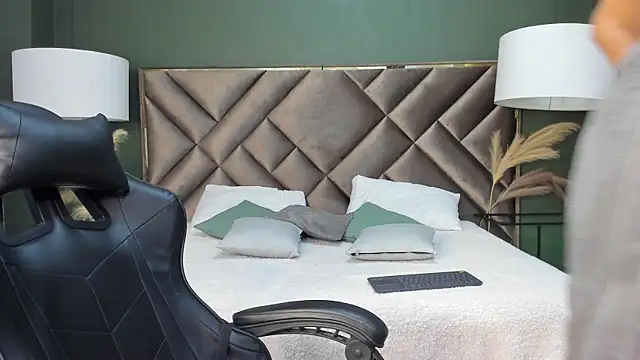 Snapshot of Tyler_Rodriguez chatting on March 19, 2025, 3:30 am Tyler Rodriguez online show from March 19, 2025, 3:30 am