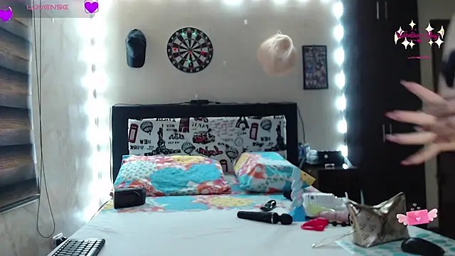 Snapshot of Rachell_111 chatting on February 25, 2025, 11:52 am Rachell 111 online show from February 25, 2025, 11:52 am