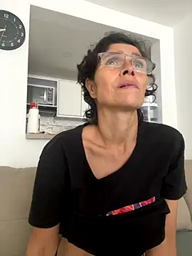 Snapshot of MireyaTorresGu chatting on September 30, 2025, 1:38 pm MireyaTorresGu online show from September 30, 2025, 1:38 pm