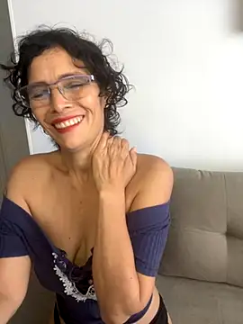 Snapshot of MireyaTorresGu chatting on November 15, 2025, 2:35 pm MireyaTorresGu online show from November 15, 2025, 2:35 pm