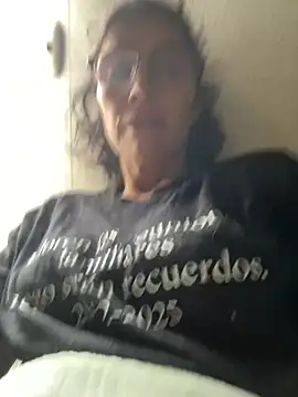 Snapshot of MireyaTorresGu chatting on June 14, 2026, 3:03 pm MireyaTorresGu online show from June 14, 2026, 3:03 pm