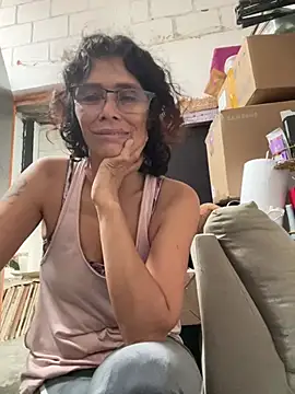 Snapshot of MireyaTorresGu chatting on June 15, 2026, 12:40 pm MireyaTorresGu online show from June 15, 2026, 12:40 pm