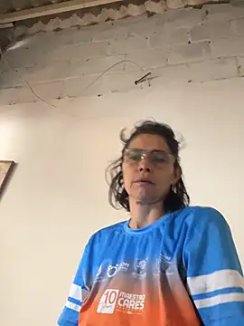 Snapshot of MireyaTorresGu chatting on July 1, 2026, 3:23 pm MireyaTorresGu online show from July 1, 2026, 3:23 pm