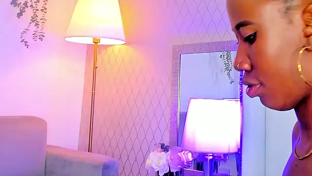 Snapshot of Alishaacameron_ chatting on December 21, 2024, 2:41 am Alishaacameron online show from December 21, 2024, 2:41 am