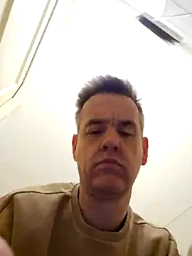 Hectorthyssen1 online show from January 18, 2025, 12:26 pm