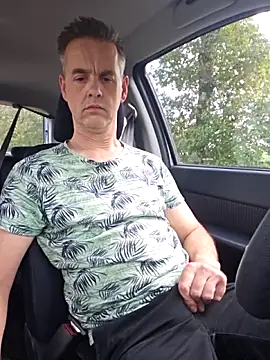 Hectorthyssen1 online show from September 26, 2025, 2:21 pm