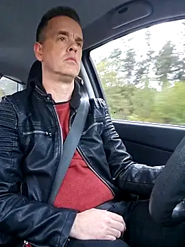 Hectorthyssen1 online show from October 20, 2025, 3:01 pm