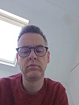 Hectorthyssen1 online show from March 1, 2026, 11:23 am