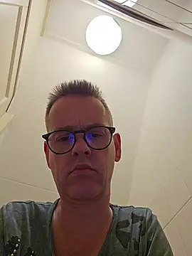 Snapshot of Hectorthyssen1 chatting on June 21, 2026, 6:43 pm Hectorthyssen1 online show from June 21, 2026, 6:43 pm