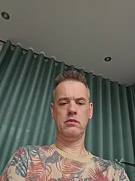 Snapshot of Hectorthyssen1 chatting on July 6, 2026, 8:11 am Hectorthyssen1 online show from July 6, 2026, 8:11 am