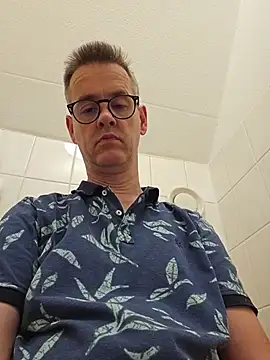 Snapshot of Hectorthyssen1 chatting on July 12, 2026, 11:23 am Hectorthyssen1 online show from July 12, 2026, 11:23 am