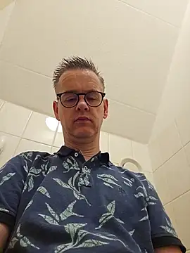 Snapshot of Hectorthyssen1 chatting on July 13, 2026, 8:17 am Hectorthyssen1 online show from July 13, 2026, 8:17 am