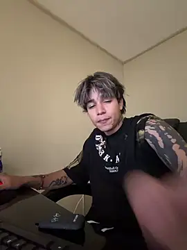 Zacktk7 online show from April 28, 2026, 8:25 pm