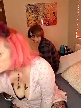 Snapshot of IzanamiNova chatting on March 20, 2025, 8:53 am IzanamiNova online show from March 20, 2025, 8:53 am