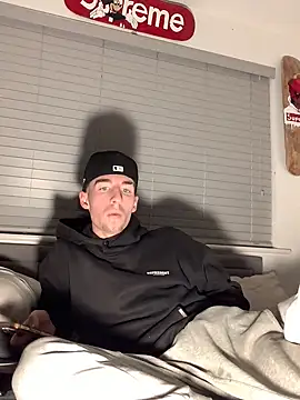 Snapshot of MikesWood21 chatting on January 20, 2025, 12:15 am MikesWood21 online show from January 20, 2025, 12:15 am