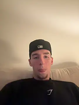 Snapshot of MikesWood21 chatting on October 16, 2025, 12:11 am MikesWood21 online show from October 16, 2025, 12:11 am