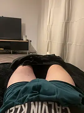 Snapshot of MikesWood21 chatting on January 9, 2026, 5:04 pm MikesWood21 online show from January 9, 2026, 5:04 pm