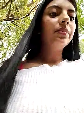 Snapshot of Baby_Niels chatting on February 17, 2025, 1:32 pm Baby Niels online show from February 17, 2025, 1:32 pm