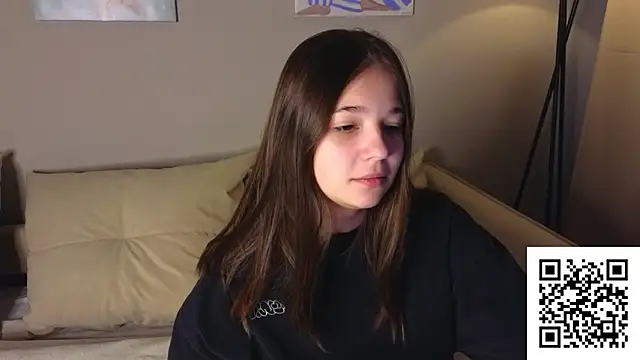 Snapshot of Leela_sun chatting on November 12, 2025, 9:10 am Leela sun online show from November 12, 2025, 9:10 am