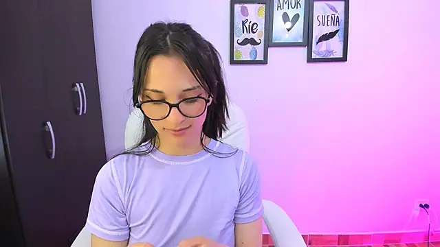 mariaan m  online show from February 15, 2025, 1:42 am