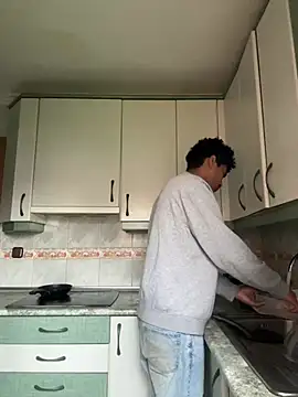 Snapshot of Ryan-hot chatting on March 17, 2025, 2:56 pm Ryan-hot online show from March 17, 2025, 2:56 pm