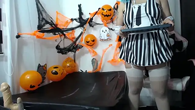 Snapshot of Niuk_mei chatting on October 26, 2025, 1:17 pm Niuk mei online show from October 26, 2025, 1:17 pm