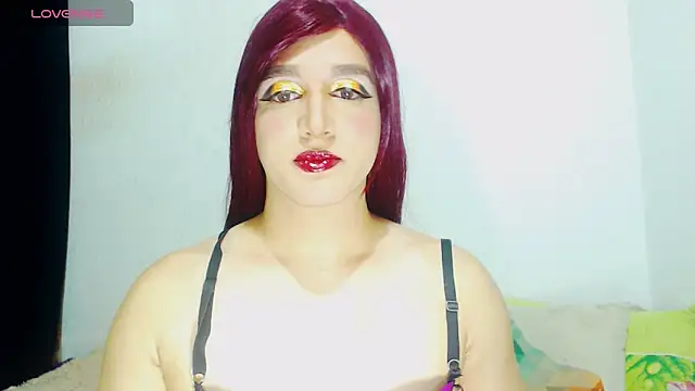 Snapshot of alexandrasexy32 chatting on June 14, 2026, 2:35 am alexandrasexy32 online show from June 14, 2026, 2:35 am