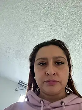 Snapshot of Keittly_ chatting on December 9, 2024, 3:11 pm Keittly online show from December 9, 2024, 3:11 pm