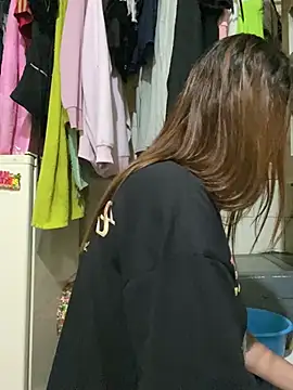 Snapshot of Keittly_ chatting on December 19, 2024, 12:45 am Keittly online show from December 19, 2024, 12:45 am