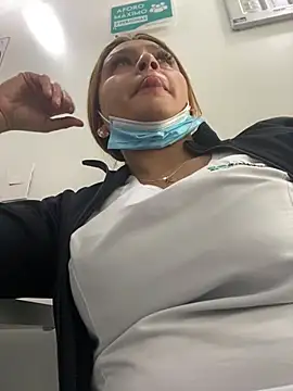 Snapshot of Keittly_ chatting on January 2, 2025, 4:02 pm Keittly online show from January 2, 2025, 4:02 pm