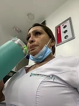 Snapshot of Keittly_ chatting on March 6, 2025, 8:37 pm Keittly online show from March 6, 2025, 8:37 pm