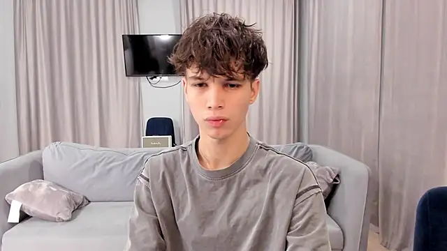 Im Shine Guy online show from December 19, 2024, 7:51 pm