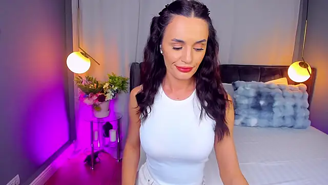 Snapshot of CarlaWhite chatting on May 25, 2026, 3:45 am CarlaWhite online show from May 25, 2026, 3:45 am
