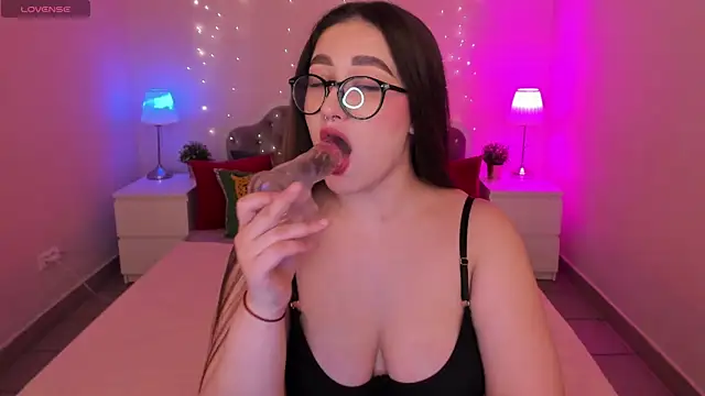 Snapshot of Aria_Blisss chatting on January 30, 2025, 2:06 am Aria Blisss online show from January 30, 2025, 2:06 am