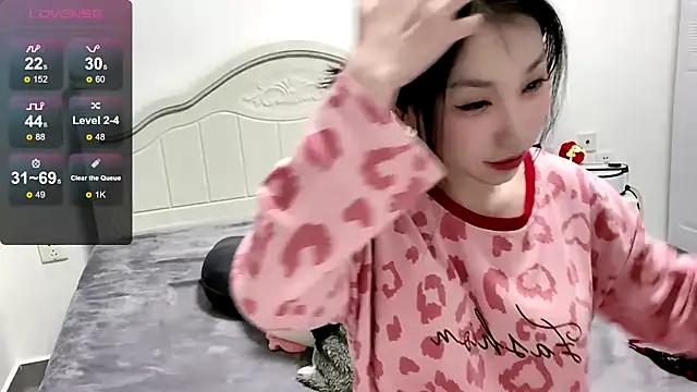 MMiao-66u online show from January 28, 2025, 5:46 pm