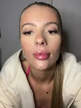 BabyGee online show from December 22, 2024, 10:36 pm