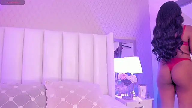 Snapshot of SophiaSmiiths_ chatting on October 24, 2025, 7:21 pm SophiaSmiiths online show from October 24, 2025, 7:21 pm