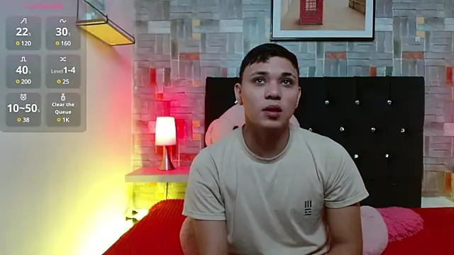 couple lovelyds online show from February 9, 2025, 12:30 pm