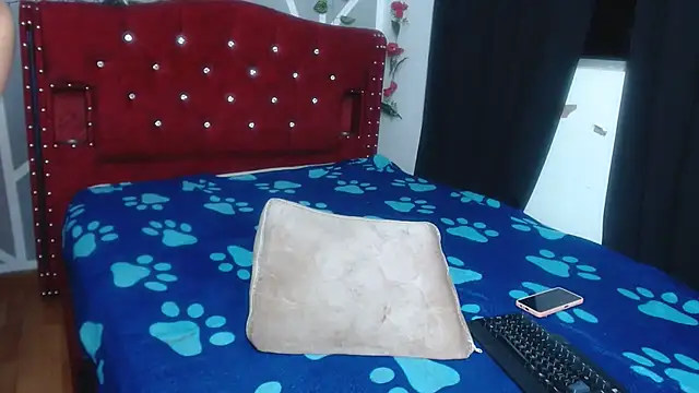 stephanieross202cl online show from March 13, 2025, 6:16 am