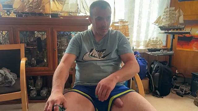 Snapshot of ScubaStevex chatting on May 12, 2026, 12:13 pm ScubaStevex online show from May 12, 2026, 12:13 pm