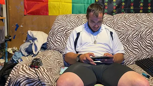 Snapshot of ScubaStevex chatting on June 23, 2026, 6:33 am ScubaStevex online show from June 23, 2026, 6:33 am
