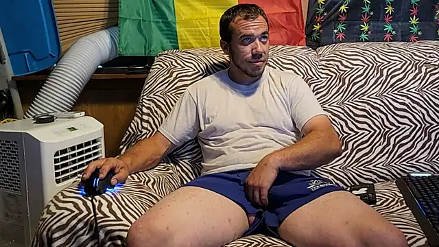 Snapshot of ScubaStevex chatting on July 3, 2026, 12:28 am ScubaStevex online show from July 3, 2026, 12:28 am