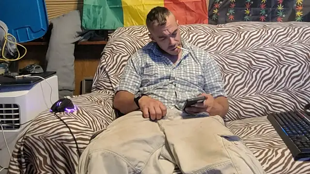 Snapshot of ScubaStevex chatting on July 6, 2026, 7:38 am ScubaStevex online show from July 6, 2026, 7:38 am